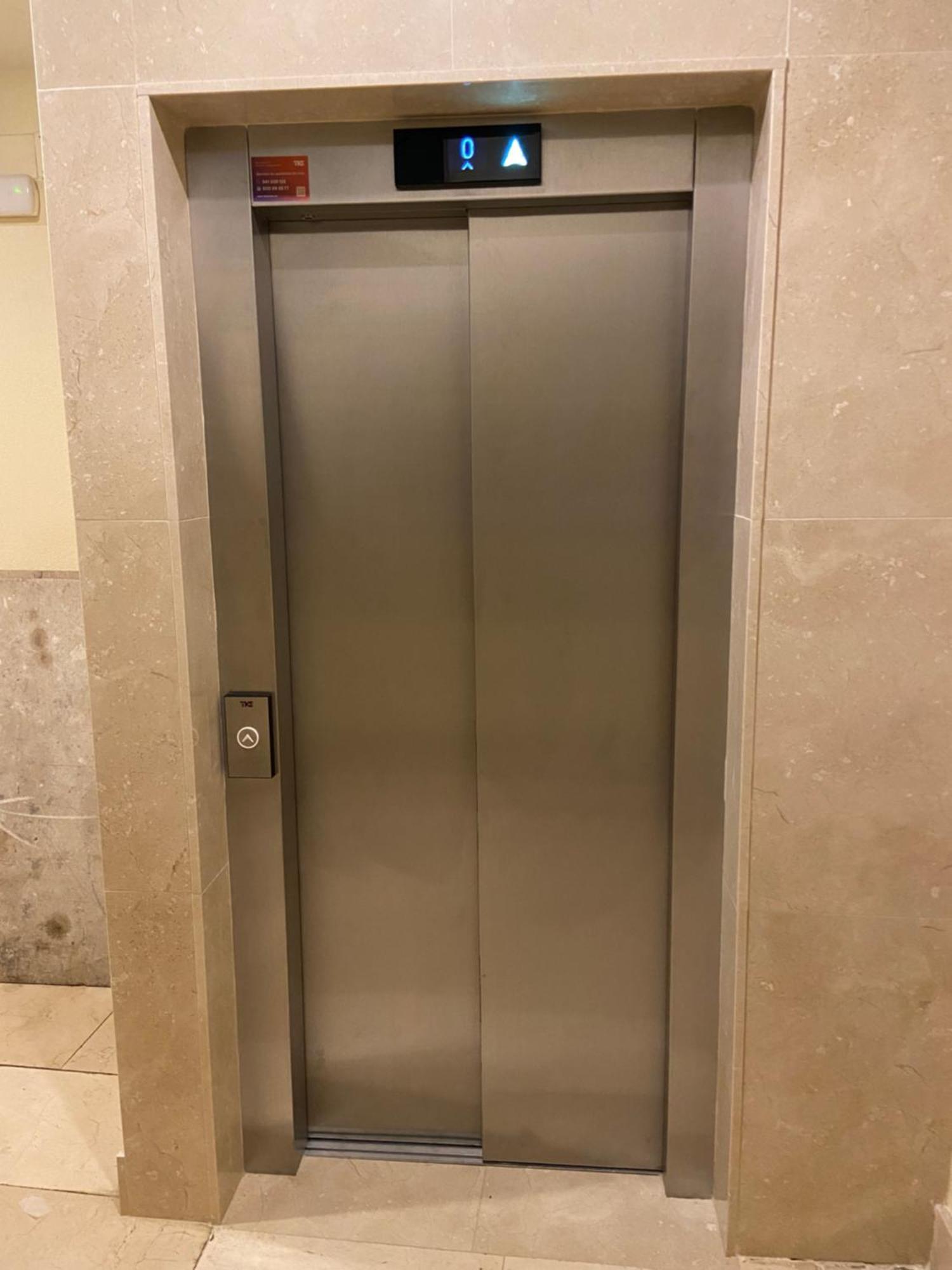 Alojamiento En Pleno Centro Con Wifi Y Aire Acondicionado Logrono Bagian luar foto