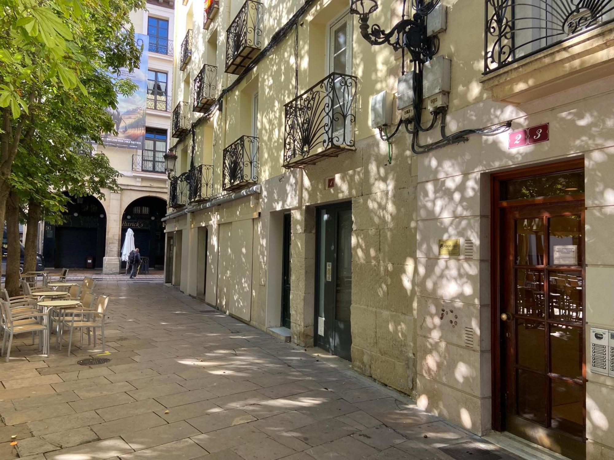 Alojamiento En Pleno Centro Con Wifi Y Aire Acondicionado Logrono Bagian luar foto